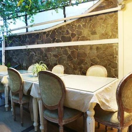 La Nostalgie Boutique Guest House Bandung Ngoại thất bức ảnh