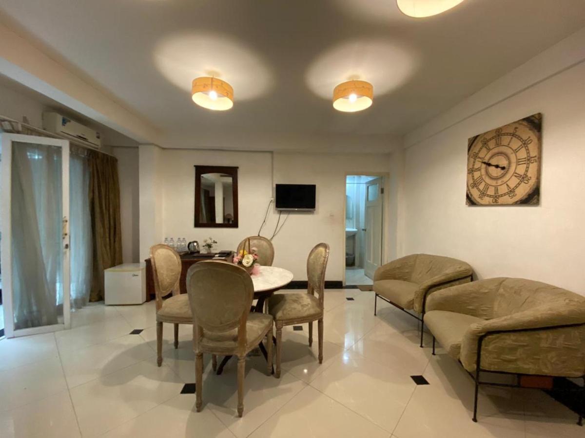 La Nostalgie Boutique Guest House Bandung Ngoại thất bức ảnh