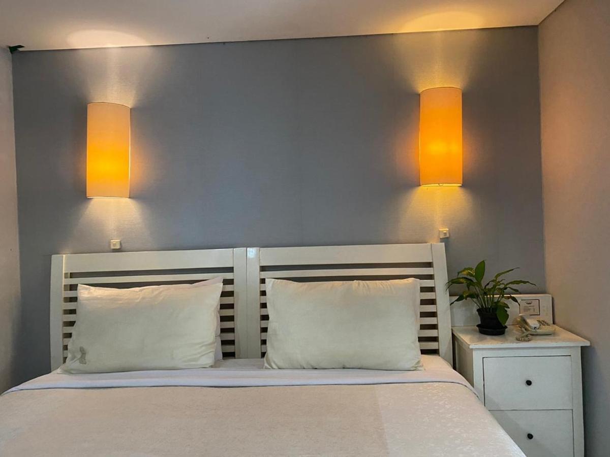 La Nostalgie Boutique Guest House Bandung Ngoại thất bức ảnh