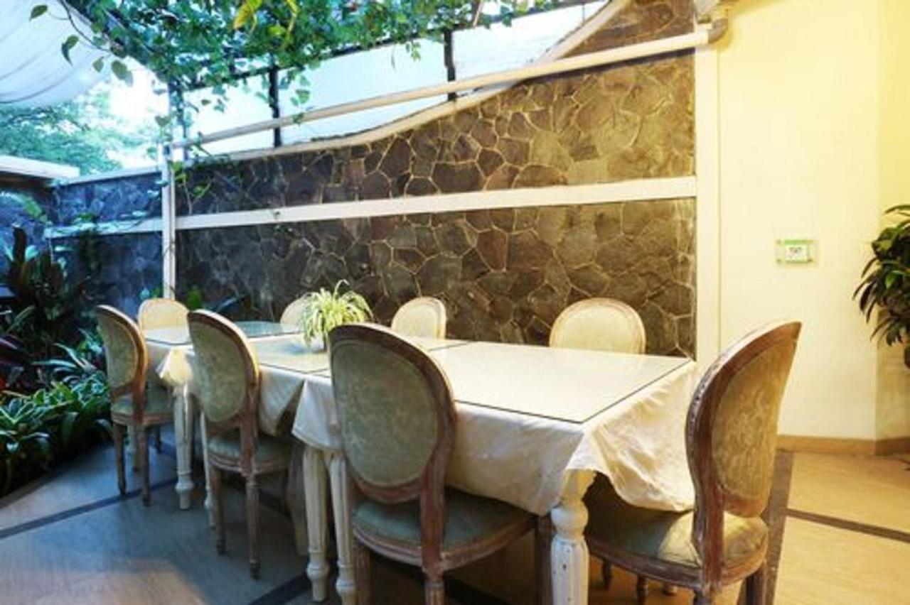 La Nostalgie Boutique Guest House Bandung Ngoại thất bức ảnh