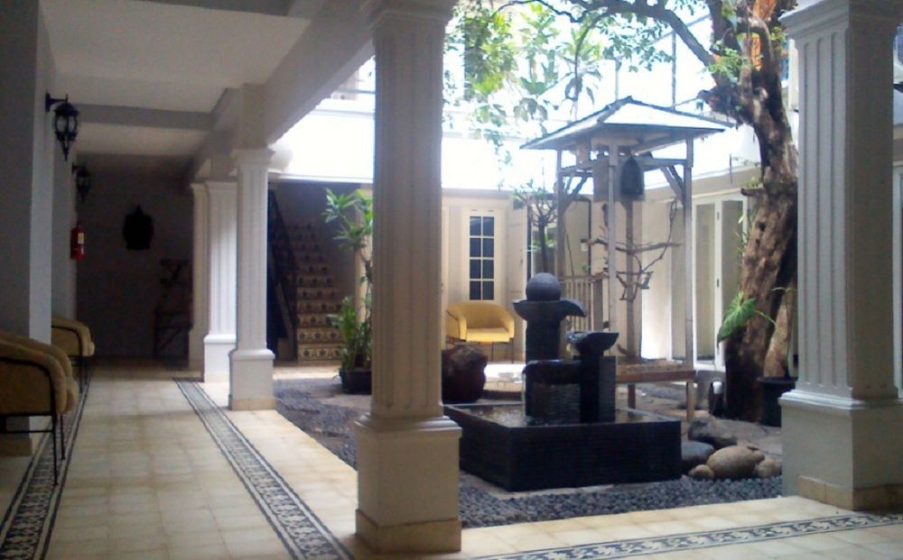 La Nostalgie Boutique Guest House Bandung Ngoại thất bức ảnh